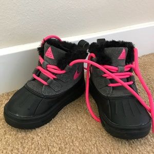 Toddler Nike snow boots